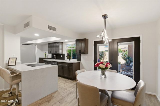 10413 N 10TH Place 3, Phoenix, AZ 85020