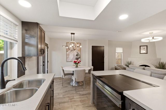 10413 N 10TH Place 3, Phoenix, AZ 85020