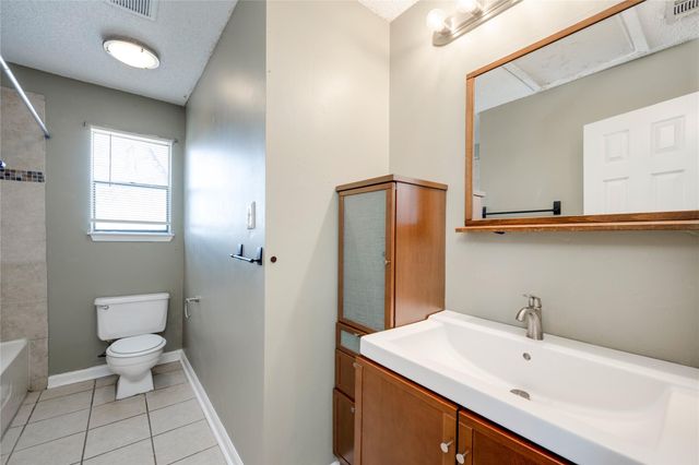 5304 Indio CV D, Austin, TX 78745