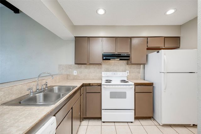 5304 Indio CV D, Austin, TX 78745