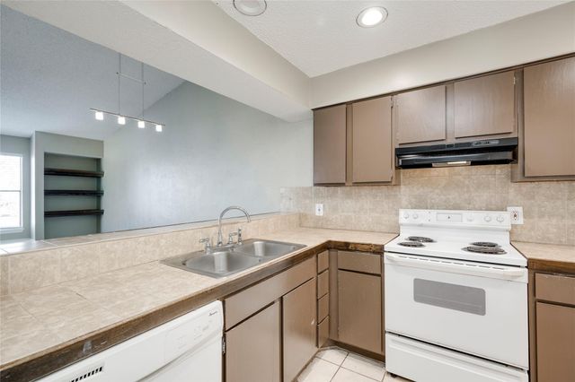 5304 Indio CV D, Austin, TX 78745