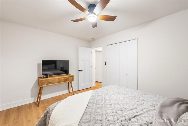 1942 Trail Ridge Street, Arlington Heights, IL 60004