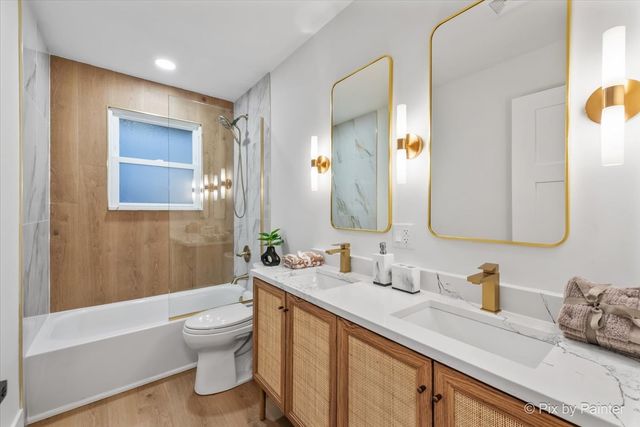 1942 Trail Ridge Street, Arlington Heights, IL 60004