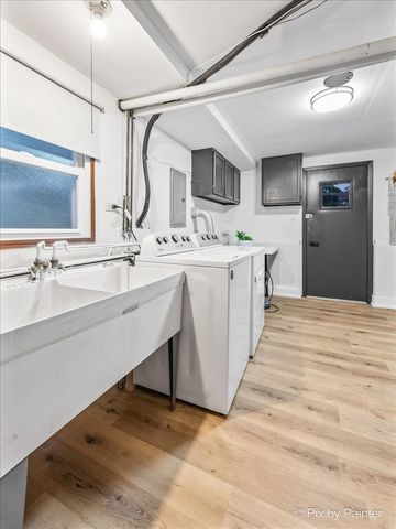 1942 Trail Ridge Street, Arlington Heights, IL 60004