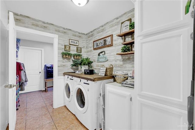 404 N Los Ebanos Boulevard, Alton, TX 78573