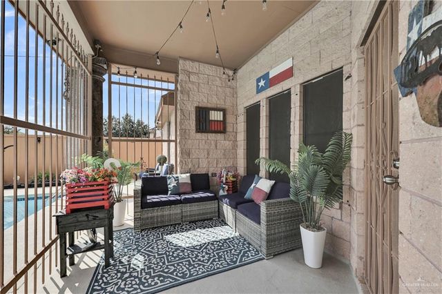 404 N Los Ebanos Boulevard, Alton, TX 78573