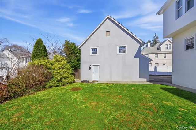 32 Orchard Street 3, Pleasantville, NY 10570