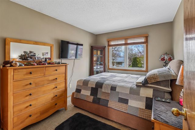 3304 SE 19th Court, Des Moines, IA 50320