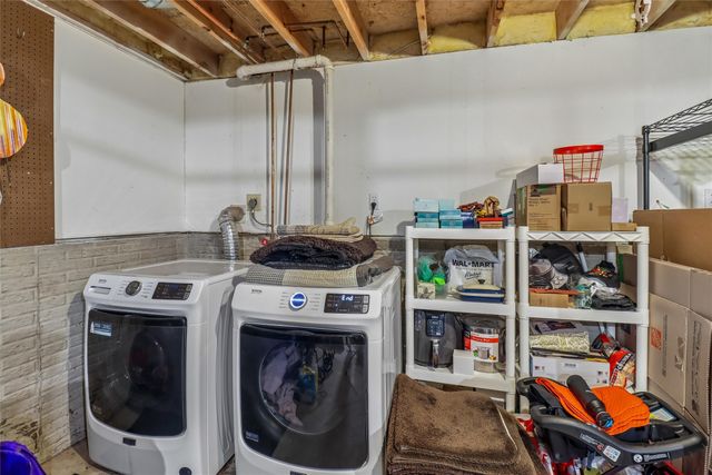 3304 SE 19th Court, Des Moines, IA 50320