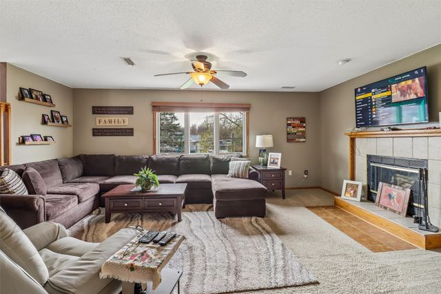 3304 SE 19th Court, Des Moines, IA 50320