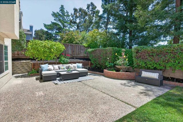 804 Eastbrook Ct, Danville, CA 94506