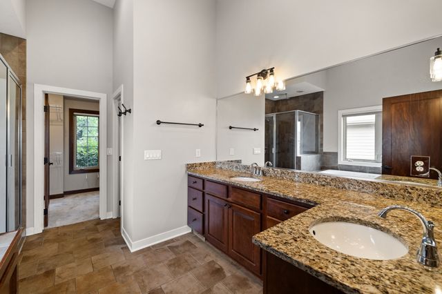 2944 NW 167th Street, Clive, IA 50325