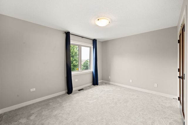 2944 NW 167th Street, Clive, IA 50325