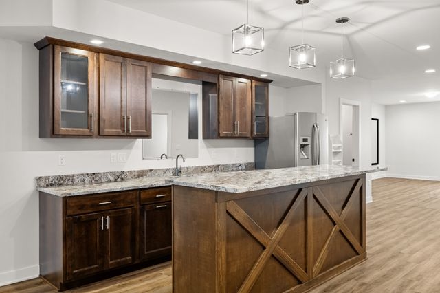 2944 NW 167th Street, Clive, IA 50325