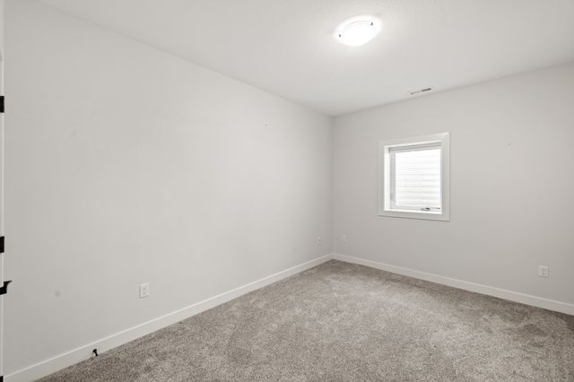 2944 NW 167th Street, Clive, IA 50325