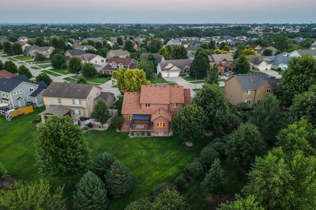 2944 NW 167th Street, Clive, IA 50325