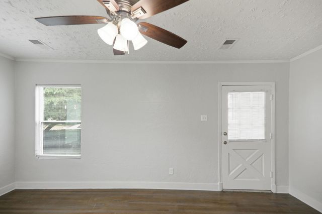 713 E BRENTWOOD CIR, Memphis, TN 38111