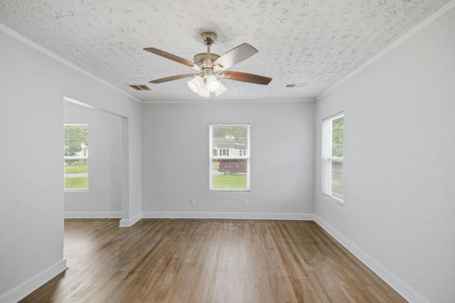 713 E BRENTWOOD CIR, Memphis, TN 38111