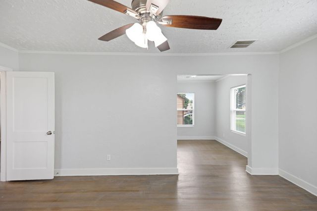 713 E BRENTWOOD CIR, Memphis, TN 38111