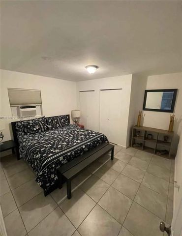 315 NW 59th St 2, Miami, FL 33127