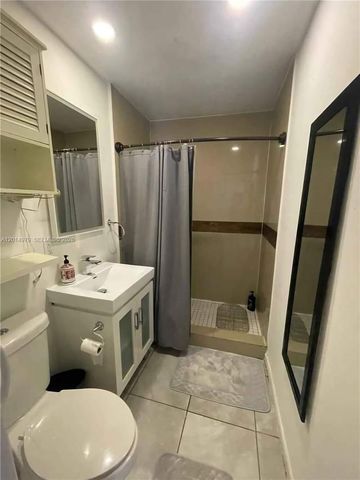 315 NW 59th St 2, Miami, FL 33127