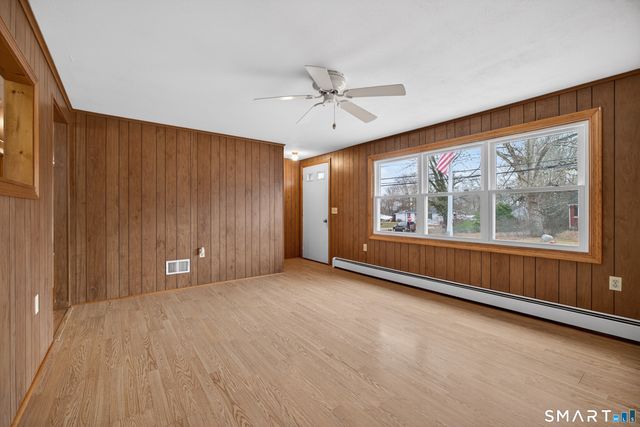 205 Browning Road, Norwich, CT 06360