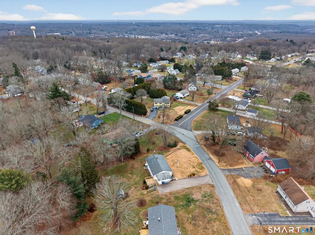 205 Browning Road, Norwich, CT 06360