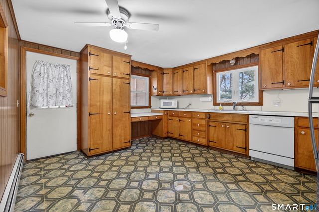 205 Browning Road, Norwich, CT 06360