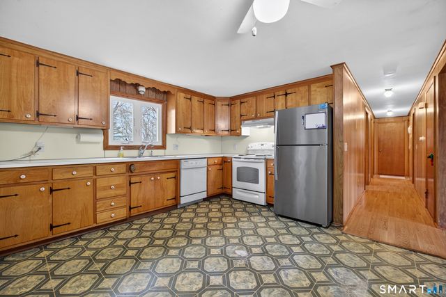 205 Browning Road, Norwich, CT 06360