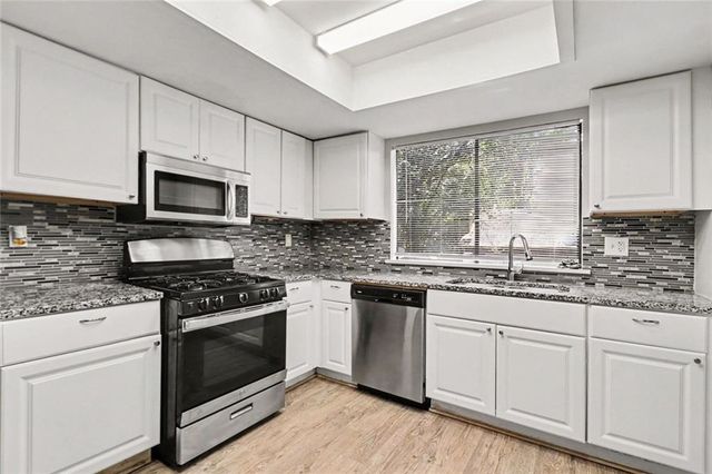 856 Park Villa Way, Jonesboro, GA 30238