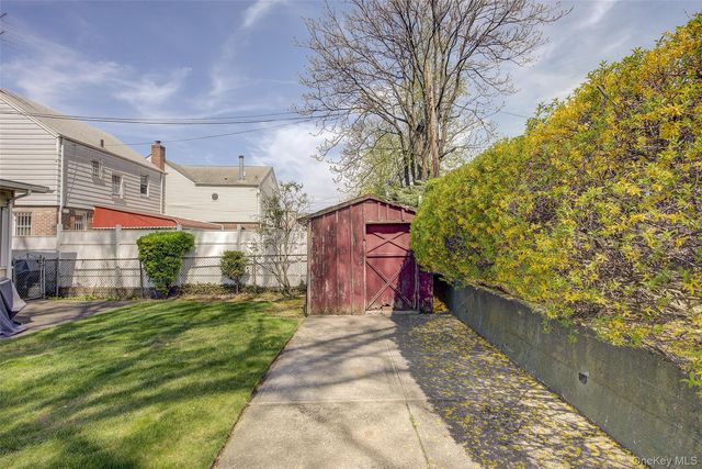 58-55 212th Street, Bayside, NY 11364