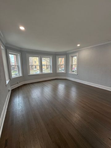 2827 W Lunt Avenue 1, Chicago, IL 60645