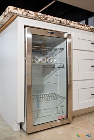 82 Circle Hook, Port O'connor, TX 77982