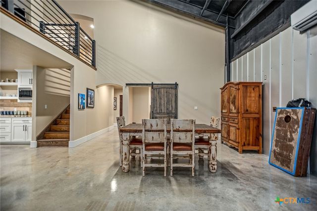 82 Circle Hook, Port O'connor, TX 77982