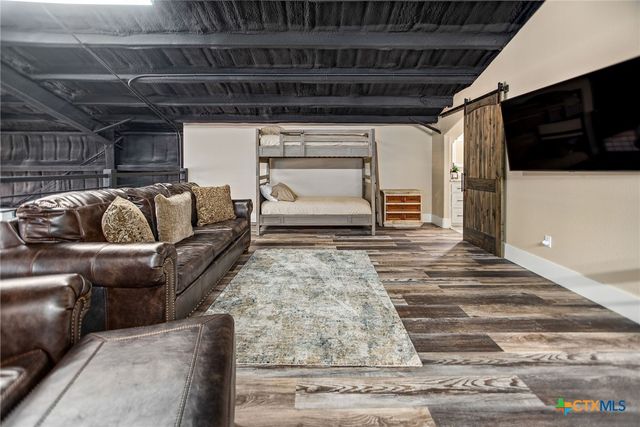 82 Circle Hook, Port O'connor, TX 77982