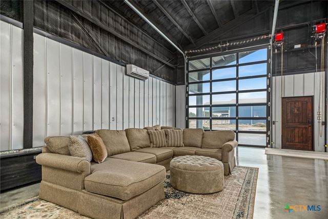 82 Circle Hook, Port O'connor, TX 77982