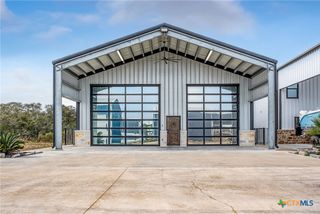 82 Circle Hook, Port O'connor, TX 77982