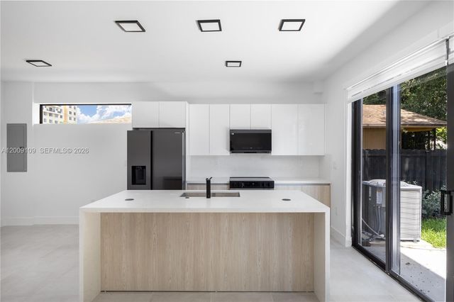 921 NW 55th St 1, Miami, FL 33127