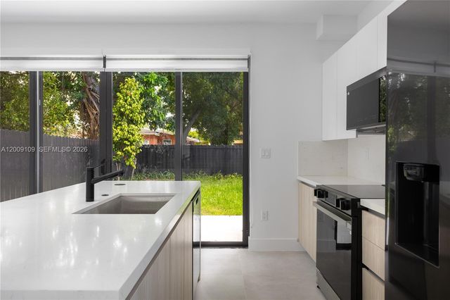 921 NW 55th St 1, Miami, FL 33127