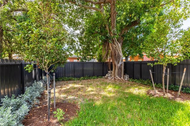 921 NW 55th St 1, Miami, FL 33127