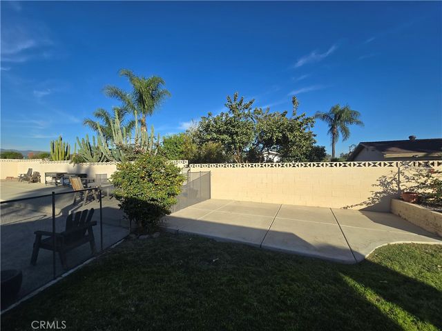 8725 Boxwood Court, Fontana, CA 92335