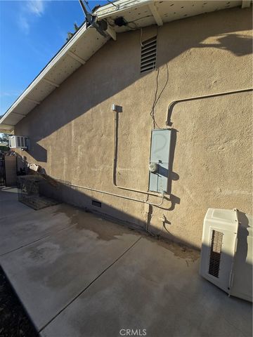 8725 Boxwood Court, Fontana, CA 92335