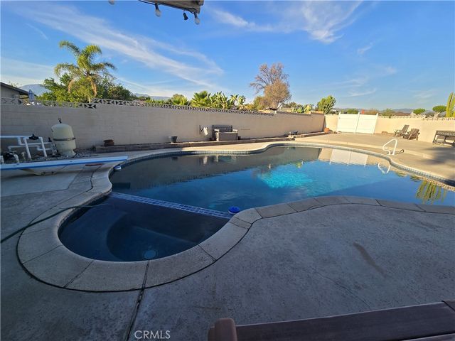 8725 Boxwood Court, Fontana, CA 92335