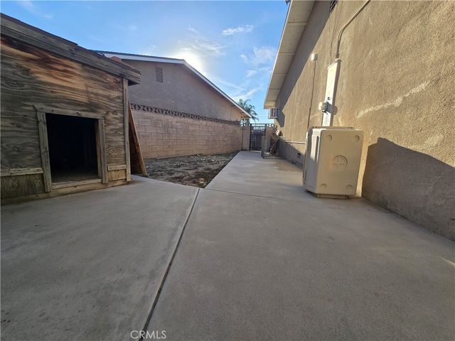 8725 Boxwood Court, Fontana, CA 92335