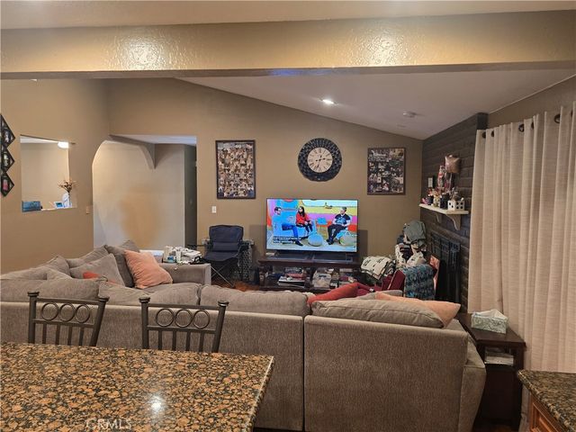 8725 Boxwood Court, Fontana, CA 92335