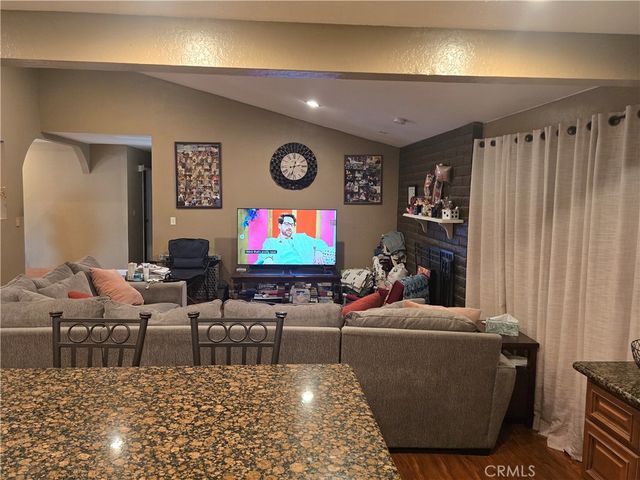 8725 Boxwood Court, Fontana, CA 92335
