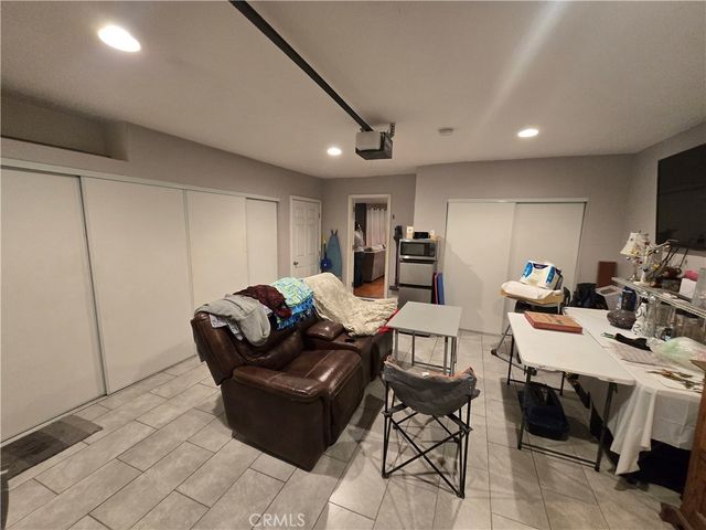 8725 Boxwood Court, Fontana, CA 92335