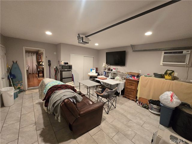 8725 Boxwood Court, Fontana, CA 92335