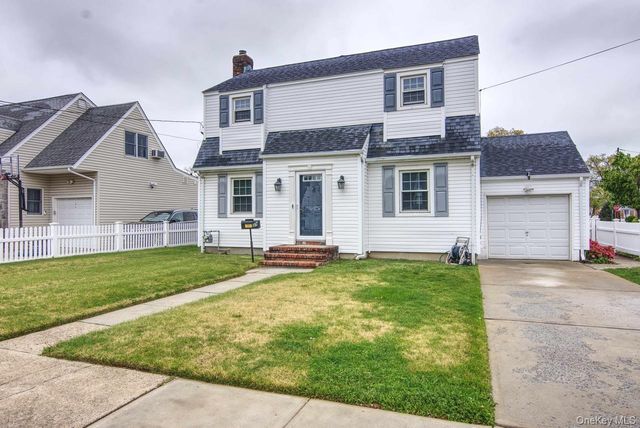 37 Sheridan Street, Valley Stream, NY 11580