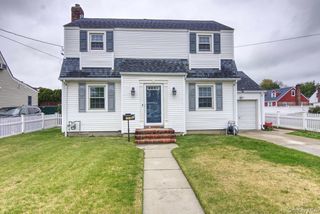 37 Sheridan Street, Valley Stream, NY 11580